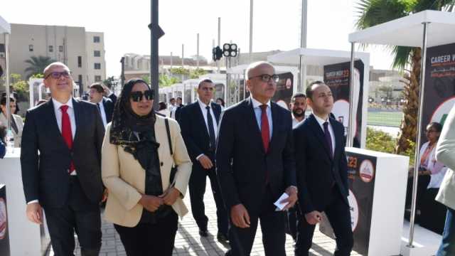 رئيس جامعة عين شمس يفتتح فعاليات الأسبوع التوظيفي Career Week 2023