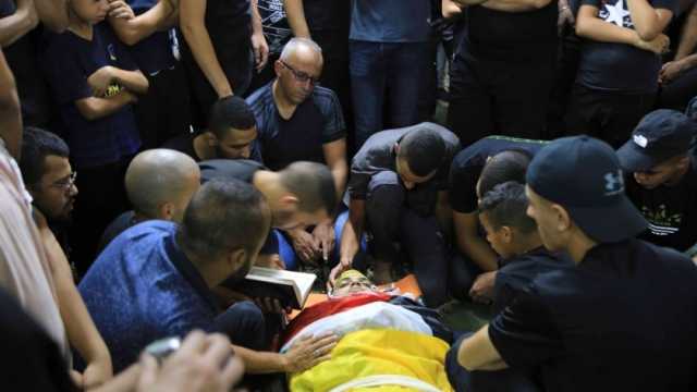 جثامين الشهداء تنتشر في شوارع مخيم جباليا والقصف يمنع الوصول إليها