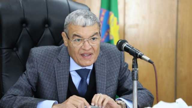 محافظ المنيا يبحث استعدادات الاحتفال بالذكرى الـ105 للعيد القومي