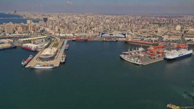 «النقل»: لدينا خطة لتحقيق أحجام تداول تصاعدية للحاويات بمحطة تحيا مصر 