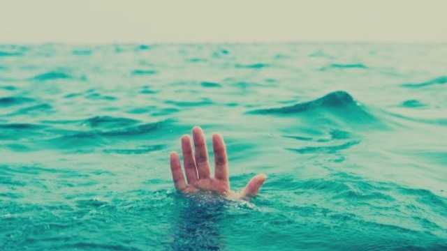 مصرع شخصين غرقا بأحد شواطئ مرسى مطروح