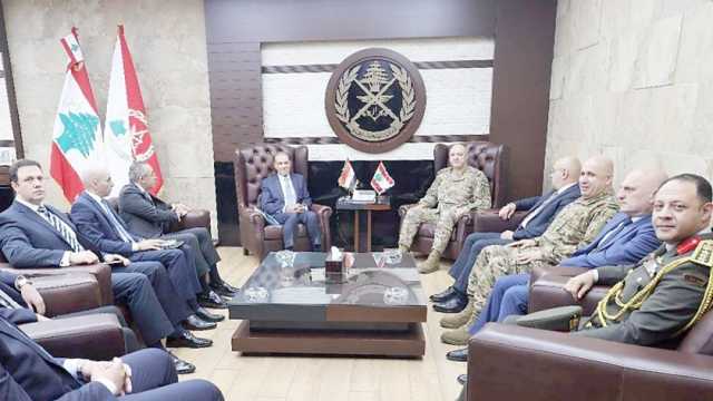 وزير الخارجية من «بيروت»: نرفض شرط انتخاب رئيس لبناني لوقف إطلاق النار