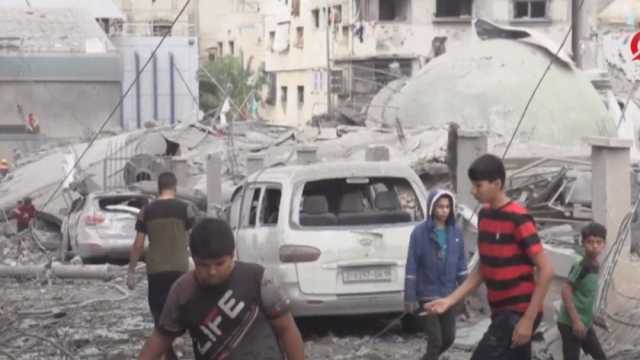 استشهاد 4 فلسطينيين في قصف قرب دور الصالحات بمخيم المغازي وسط غزة