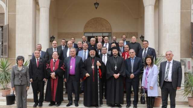 رئيس الطائفة الإنجيلية يهنئ بطريرك الأقباط الكاثوليك بعيد الميلاد المجيد