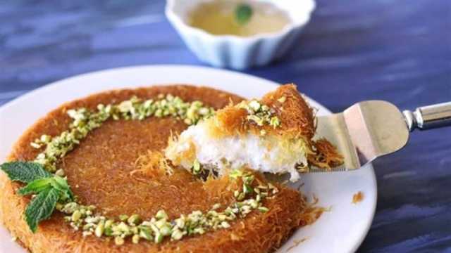 طريقة عمل الكنافة في الطاسة.. مش هتفرق عن الجاهزة
