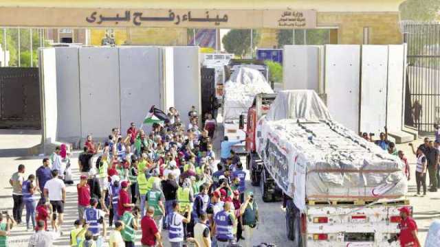 عضو التحالف الوطني: مصر تستغل الهدنة في إرسال أكبر كم من المساعدات لغزة
