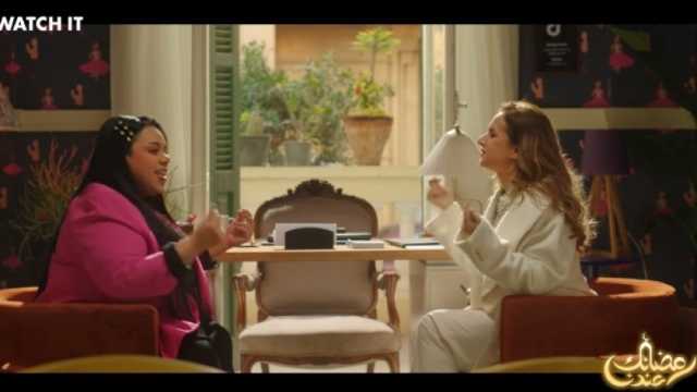 كيف تصبح مشهورا بخداع الجمهور؟.. مسلسل فراولة يكشف حيل صناعة التريند