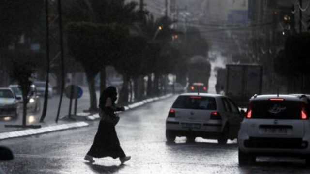 منخفض جوي وسقوط أمطار.. رفع حالة الطوارئ في 17 محافظة غدا الجمعة