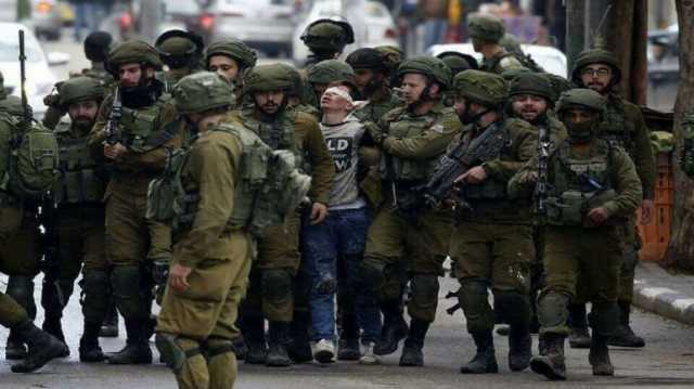 قوات الاحتلال الإسرائيلي تعتقل 31 فلسطينيًا في الضفة