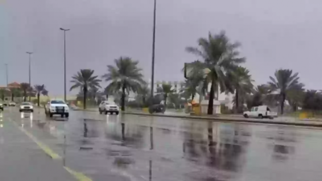 طقس الخميس: أمطار متوسطة إلى غزيرة ورياح نشطة على 5 مناطق بالمملكة