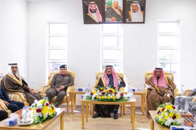 محافظ حفر الباطن يتفقد منفذ الرقعي الحدودي