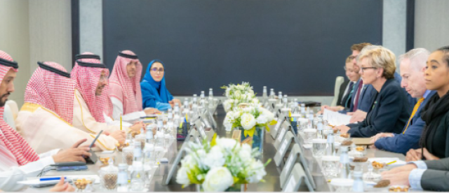وزير الصناعة والثروة المعدنية يبحث مع وزيرة الطاقة الأمريكية تعزيز التعاون