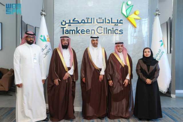 وزير الموارد البشرية يُدشّن “عيادات التمكين” لمستفيدي الضمان الاجتماعي بمدينة الرياض 