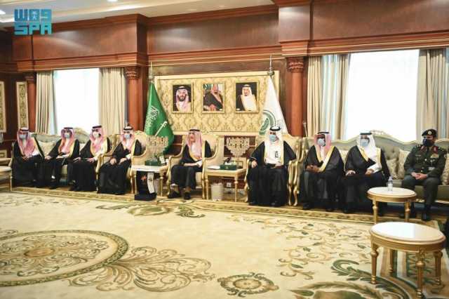 أمير جازان يدشّن برنامج “مبادرات المناطق”