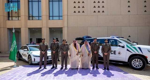 أمير القصيم يطّلع على الهوية الجديدة والتجهيزات التقنية الأمنية لدوريات أمن الطرق