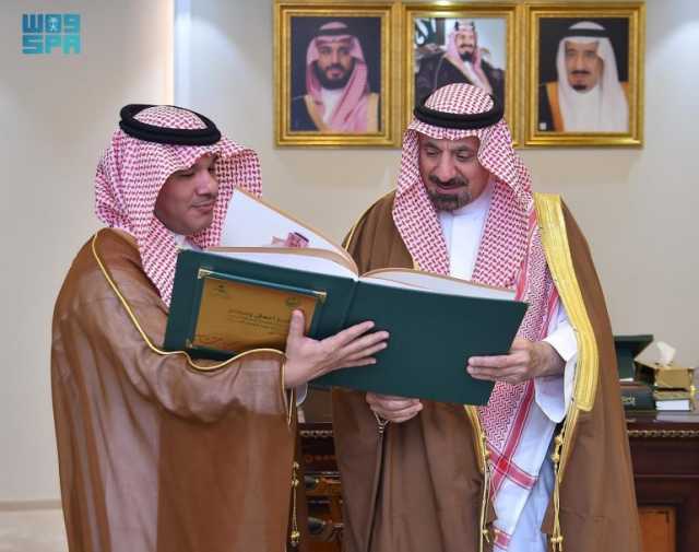 أمير نجران يطَّلع على تقرير عن استعدادات المنشآت الصحية بالمنطقة خلال إجازة عيد الفطر