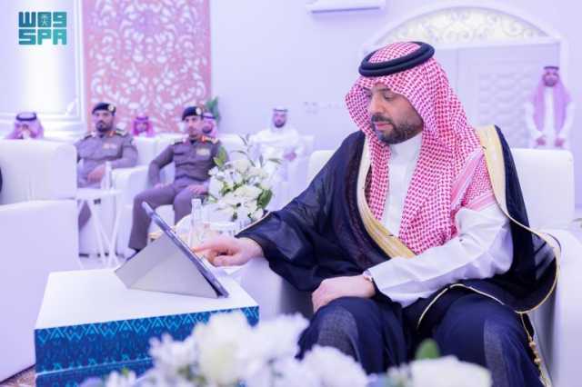 بتكلفة 32 مليون ريال.. أمير منطقة الحدود الشمالية يدشّن مشروعات تنموية وخدمية في طلعة التمياط