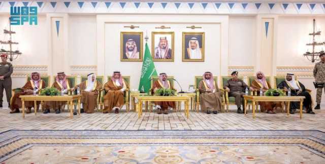 حثهم على بذل الجهود لخدمة المواطن والمقيم.. أمير القصيم يستقبل الوكلاء ومديري الجهات الحكومية بالمنطقة