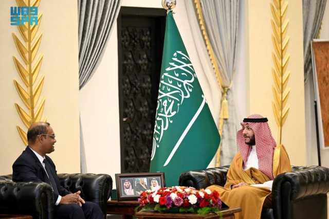 ناقشا الموضوعات ذات الاهتمام المشترك.. محافظ الطائف يستقبل قنصل بنغلاديش في جدة