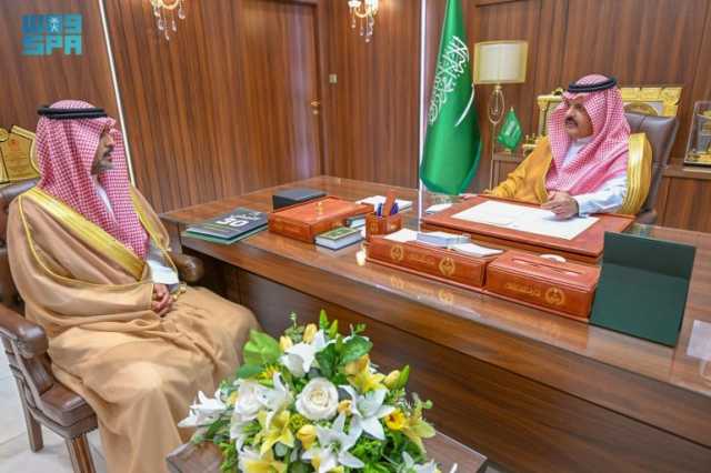 أمير حائل يطّلع على استعدادات مبادرة “امش 30” وتقرير الأداء الصحي للربع الأول من 2025