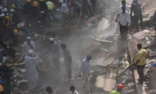 بينهم 3 أطفال.. انهيار مبنى يودي بحياة 11 شخصًا على الأقل في نيودلهي