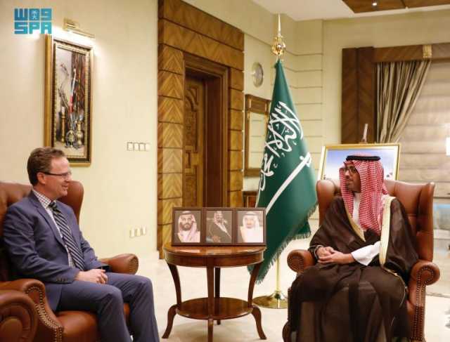 ناقشا الموضوعات ذات الاهتمام المشترك.. محافظ جدة يستقبل سفير كندا لدى المملكة