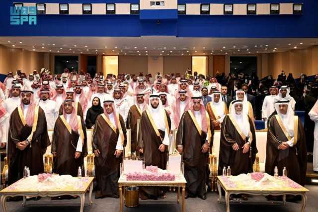 محافظ الطائف يدشن ملتقى المسؤولية الاجتماعية وبرامجه العلمية والاقتصادية