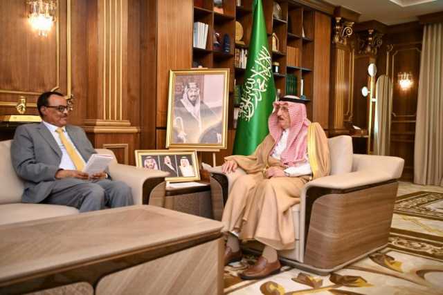 ناقشا الموضوعات ذات الاهتمام المشترك.. أمير منطقة جازان يستقبل القنصل العام لجمهورية إثيوبيا بجدة
