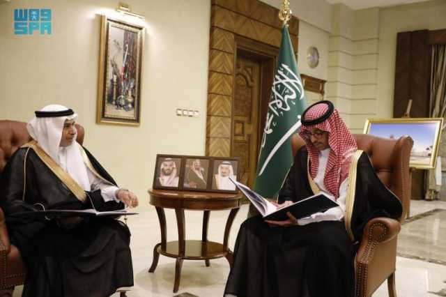 تسلم تقرير خدمات ميناء جدة المقدمة للحجاج.. الأمير سعود بن عبدالله يستقبل نائب رئيس العمليات بموانئ الساحل الغربي