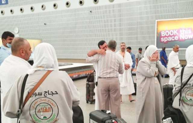 وسط منظومة خدماتية متكاملة.. مطار جدة يستقبل أولى رحلات الحجاج السوريين
