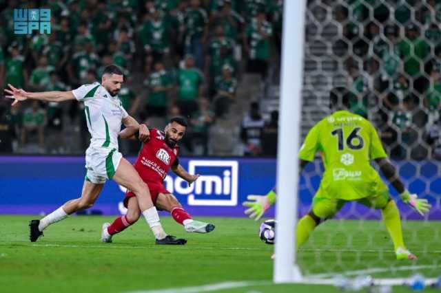 الجولة الـ33 من “دوري روشن”: الاتفاق يتغلب على الأهلي بثلاثية.. والفتح يضمن بقاءه بالمسابقة بتغلبه على ضمك