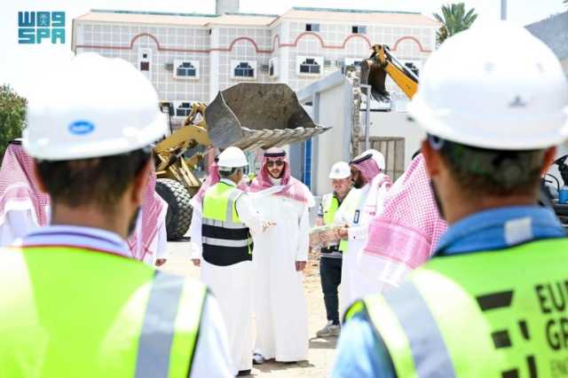محافظ الطائف يتفقّد أعمال توسعة شارعي شهار والستين