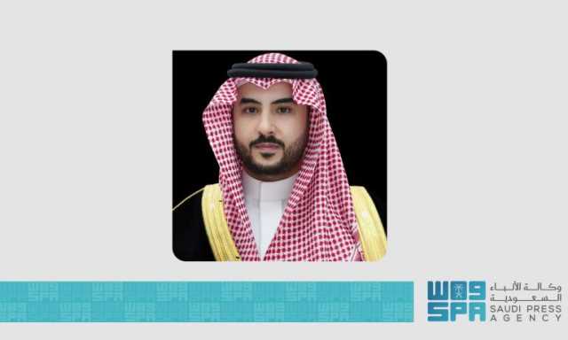 لبحث تعزيز العلاقات والتعاون المشترك بين البلدين الصديقين.. وزير الدفاع يصل إلى العاصمة البريطانية لندن في زيارة رسمية