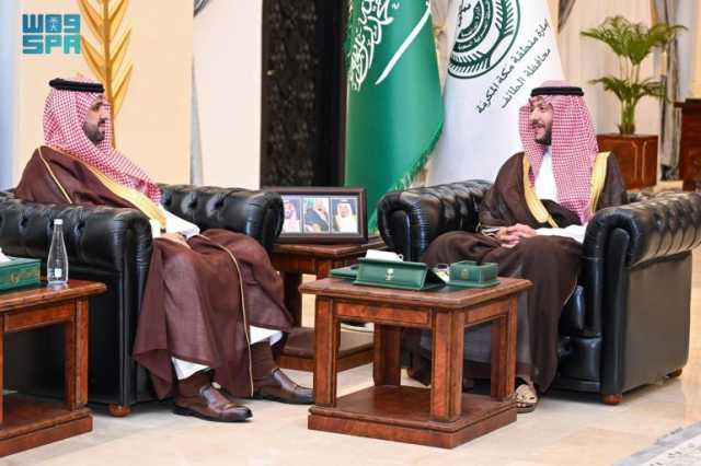 اطلع على تقريرها لخدمة ضيوف الرحمن.. محافظ الطائف يستقبل مدير إدارة المساجد والدعوة والإرشاد بالمحافظة