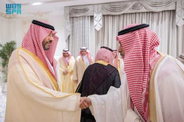 أمير الحدود الشمالية يستقبل منسوبي الإمارة بمناسبة عيد الأضحى