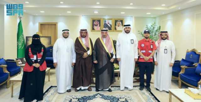أمير نجران يطّلع على أعمال فرع هيئة الهلال الأحمر السعودي بالمنطقة