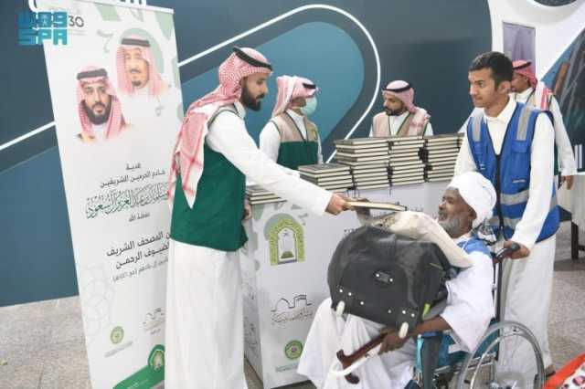 “الشؤون الإسلامية” تنهي توزيع هدية خادم الحرمين الشريفين من المصحف الشريف عبر ميناء جدة الإسلامي