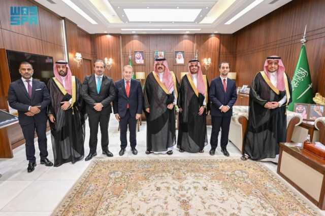 أمير حائل يستقبل وفدًا برتغاليًا من رجال الأعمال