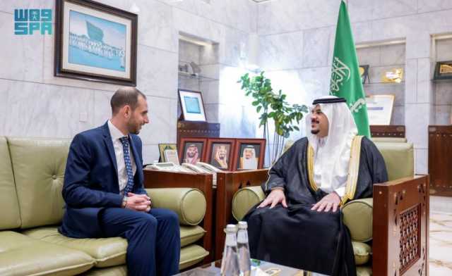 نائب أمير الرياض يستقبل سفير كولومبيا لدى المملكة