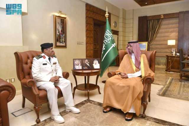 اطلع على جهوده في تعزيز الأمن.. محافظ جدة يستقبل قائد قطاع حرس الحدود بالمحافظة