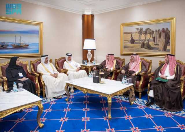 استعرضا العلاقات الثنائية وناقشا المستجدات.. نائب وزير الخارجية يلتقي وزير الدولة للشؤون الخارجية بدولة قطر