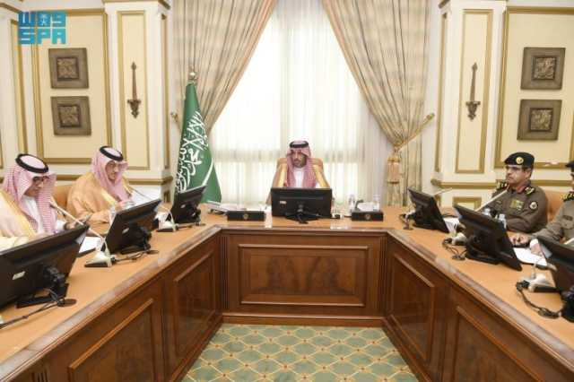 اطلع على خطط رفع مستوى السلامة ونشر التوعية.. محافظ جدة يرأس اجتماع لجنة السلامة المرورية بالمحافظة