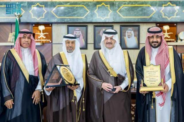أمير المنطقة الشرقية يستقبل رئيس وأعضاء جمعية “نقاء” لمكافحة التدخين