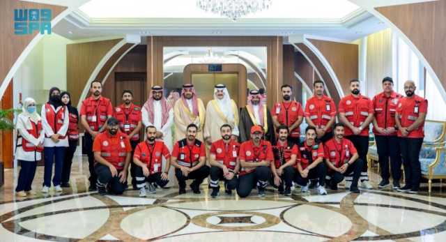 أمير المنطقة الشرقية يكرّم المتميزين من منسوبي الهلال الأحمر ويثمّن جهودهم في إنقاذ الأرواح
