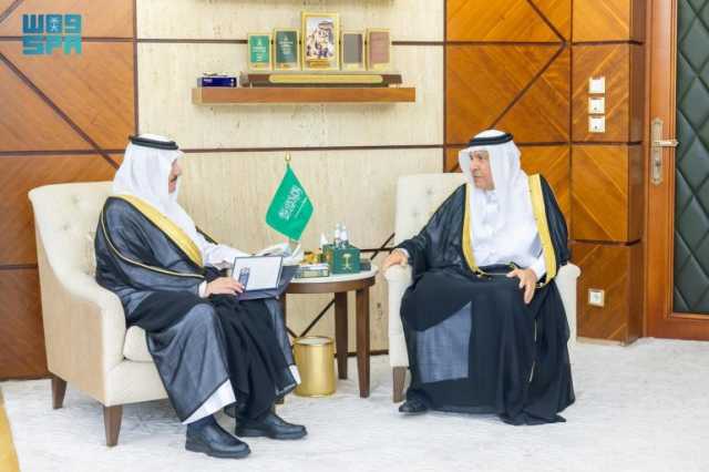 استمع لعرض عن أبرز إنجازاتها وخططها المستقبلية.. أمير الشرقية يستقبل رئيس جامعة الأمير محمد بن فهد