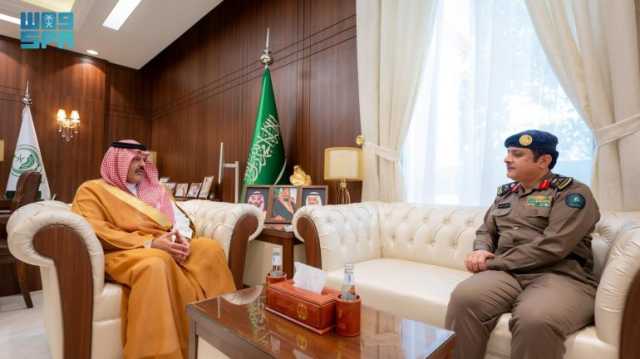 أمير حائل يستقبل مدير الدفاع المدني ورئيس جمعية تحفيظ القرآن الكريم بالمنطقة