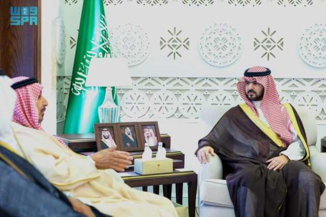 اطّلع على جهودها في تعزيز ثقافة حماية المكتسبات الوطنية.. نائب أمير الشرقية يستقبل رئيس جمعية “انتماء وطني”