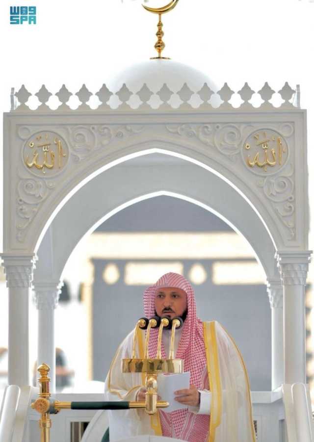 خطبتا الجمعة بالحرمين: المُوفّق من عاش حياته على طاعة ربه وتزوّد للقاء خالقه.. وإن اللسان قد يُهلك العبد أو ينجيه