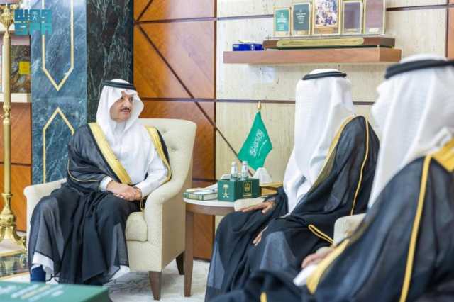 أمير المنطقة الشرقية يستقبل رئيس مجلس إدارة جمعية تعظيم للعناية بالقرآن الكريم