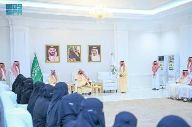 أمير جازان يكرم 82 مدرسة بتعليم جازان حازت على التميز المدرسي على مستوى المملكة